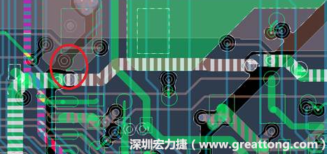 慢慢確認(rèn)CAF發(fā)生的位置后，可以配合Gerber查看PCB的結(jié)構(gòu)是否有通孔太近或是線路太近的問題。