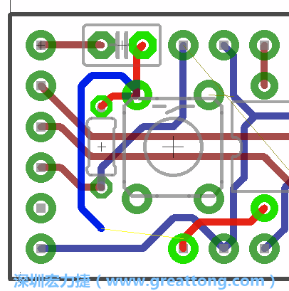 要在電路板正面進(jìn)行+5V信號線連結(jié)和其他連結(jié)點(diǎn)的布線工作是非常容易的，而重置信號線（信號線用來連結(jié)電路板正面左邊的重置開關(guān)）需要經(jīng)過一個可以通過電路板正反兩面的電路通道，這個通道是一個可以讓電路板正反兩面線路連接的一個小孔。