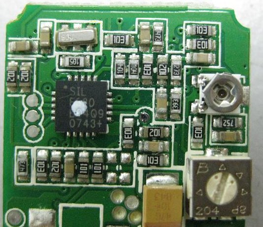 PCBA加工IC元件主要分為DIP及SMD兩大類，DIP 插件的IC，SMD (Surface Mount Device) 表面貼裝元件。